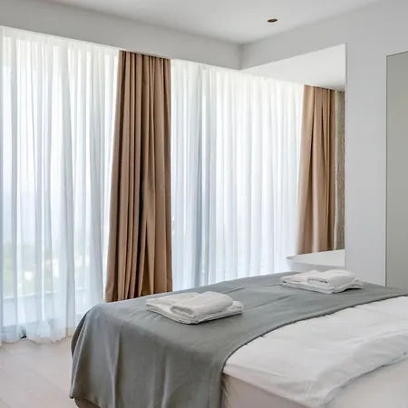 Brela-rogac 3 * Baska Voda