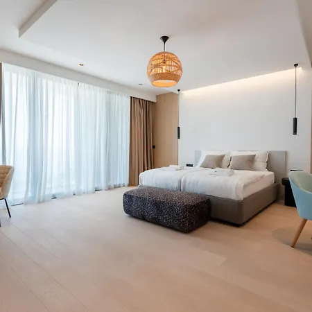 Villa Brela-rogac 3 *