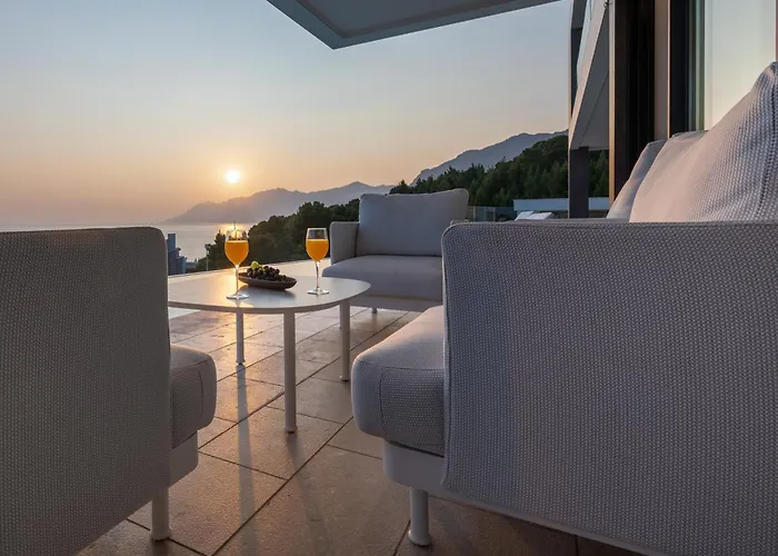 Brela-rogac 3 Vila *