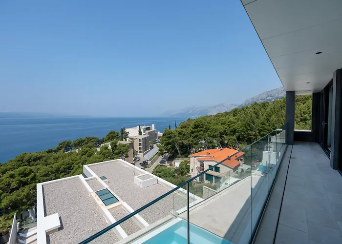 Brela-rogac 3 Vila *