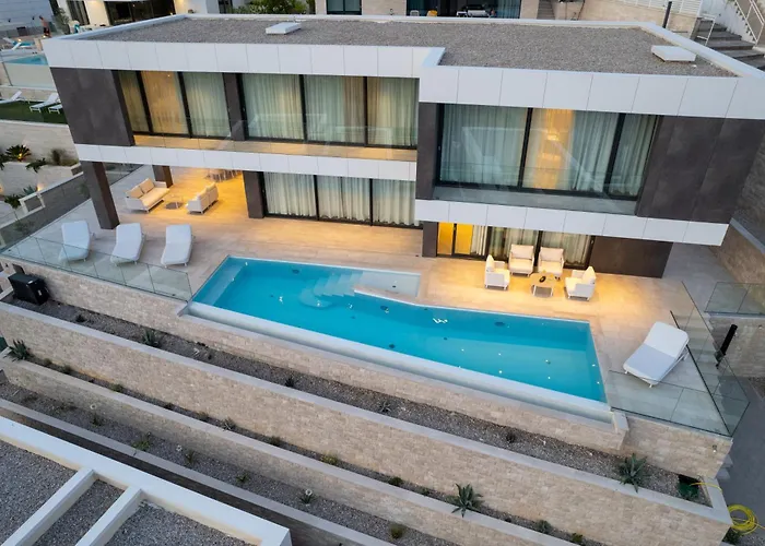 Vila Brela-rogac 3 *